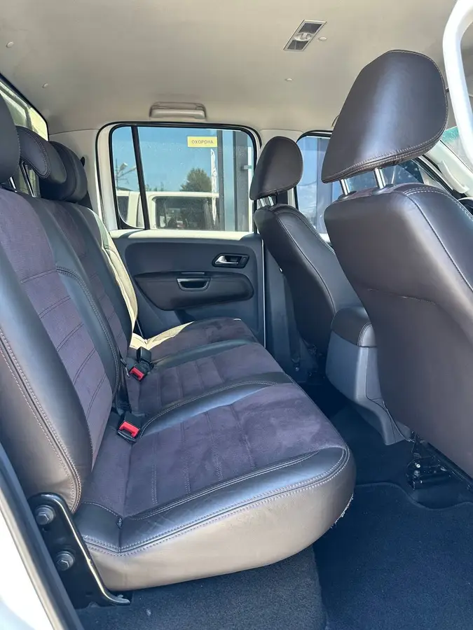 Volkswagen Amarok 2012 (Фольксваген Амарок) — фото 15 з 23