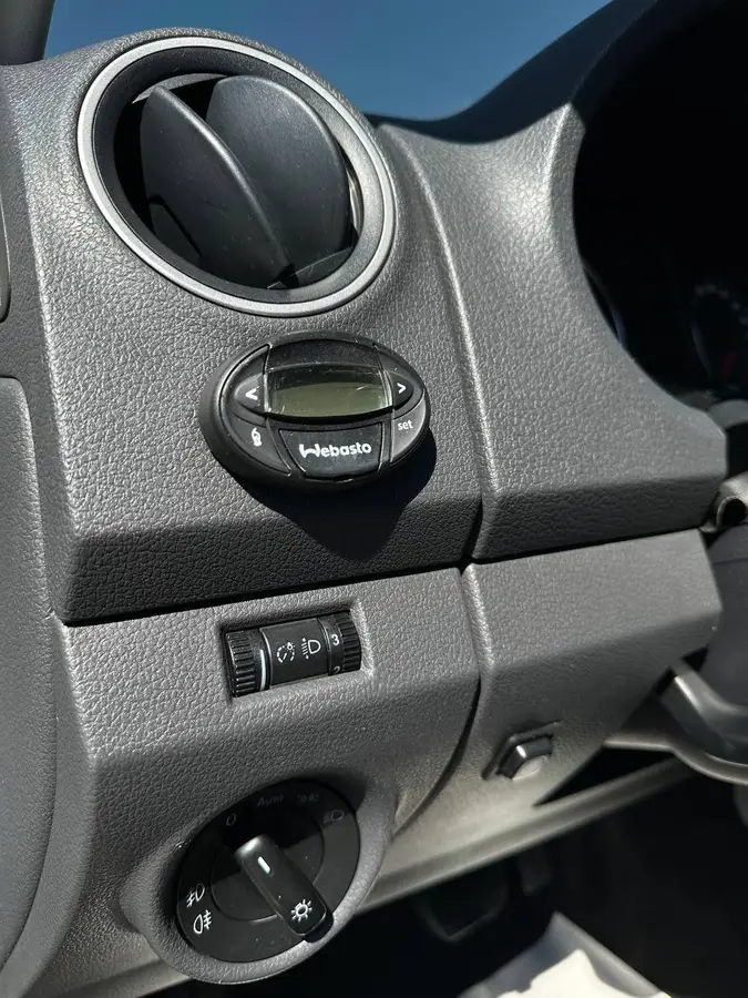 Volkswagen Amarok 2012 (Фольксваген Амарок) — фото 9 з 23