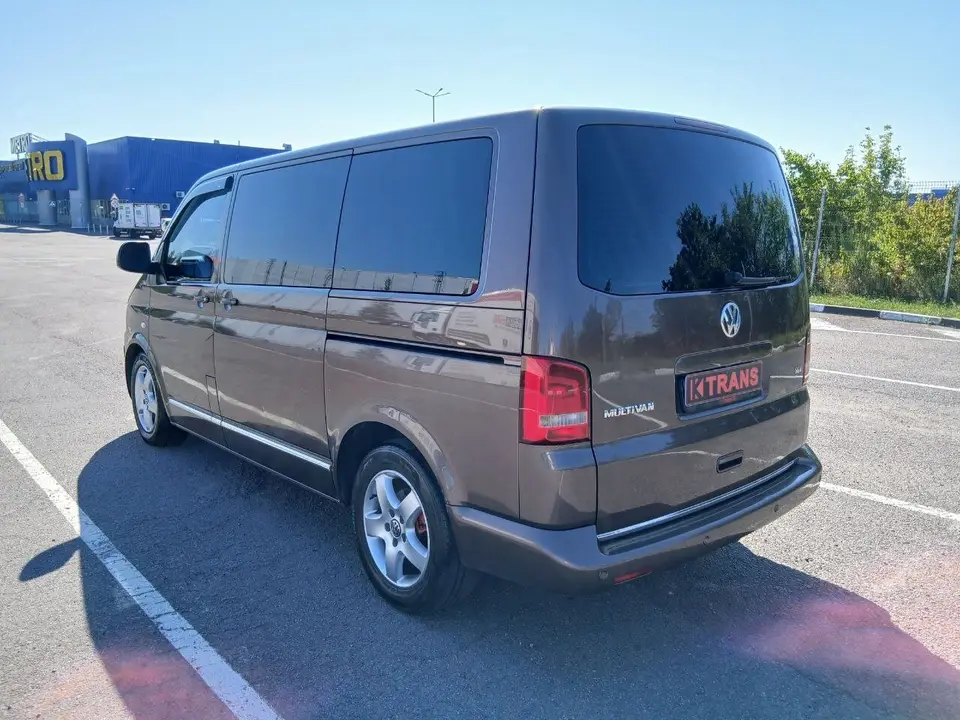 Volkswagen Multivan 2010 з парку оренди KTRANS