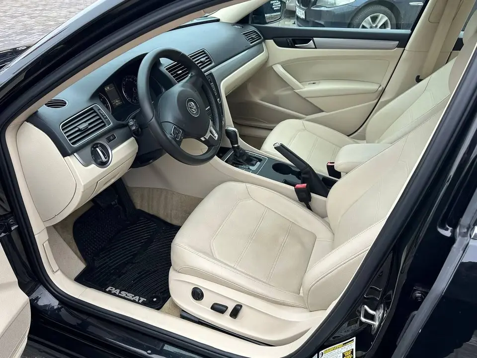 Volkswagen Passat 2015 з парку оренди KTRANS