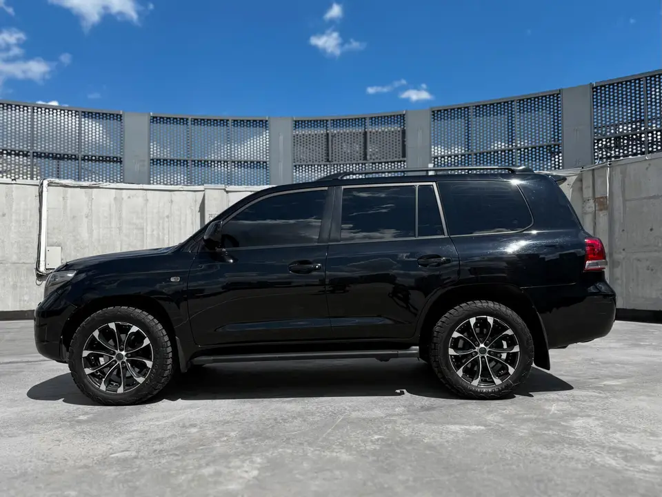Toyota Land Cruiser 200 2007 з парку оренди KTRANS