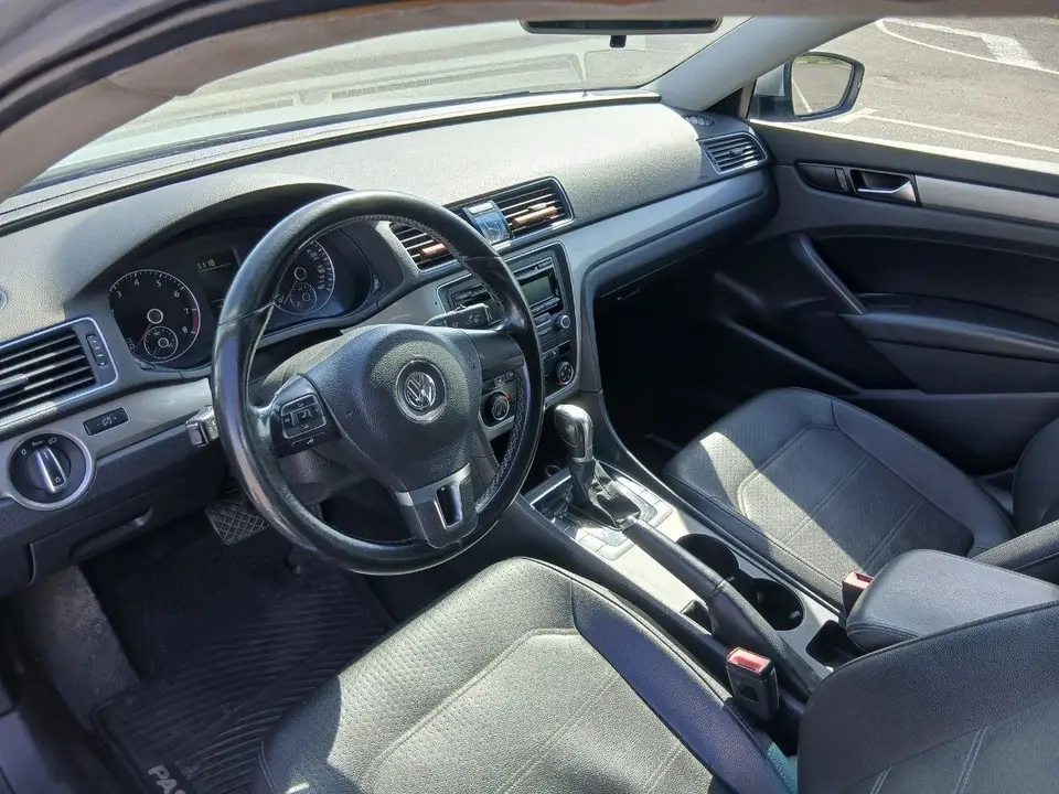 Volkswagen Passat 2014 з парку оренди KTRANS