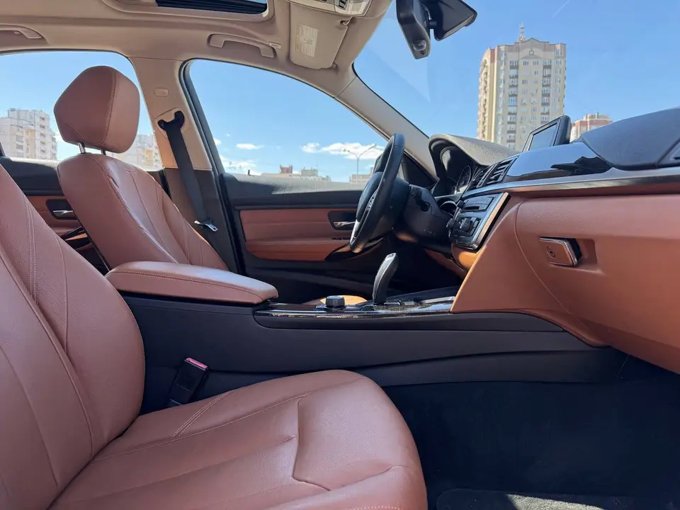 BMW 3 Series 328i 2015 з парку оренди KTRANS