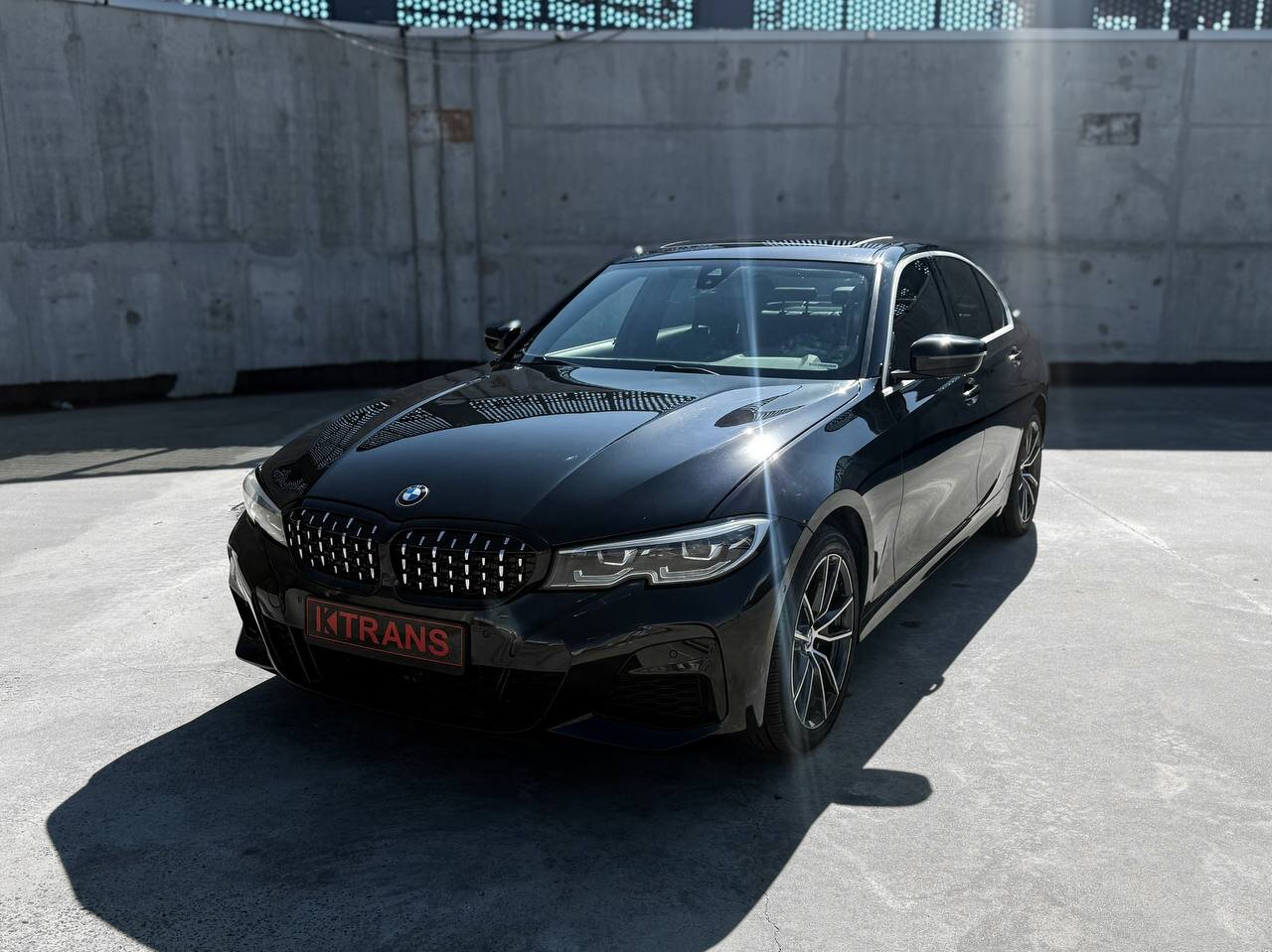 BMW 3 Series 330i 2019 з парку оренди KTRANS
