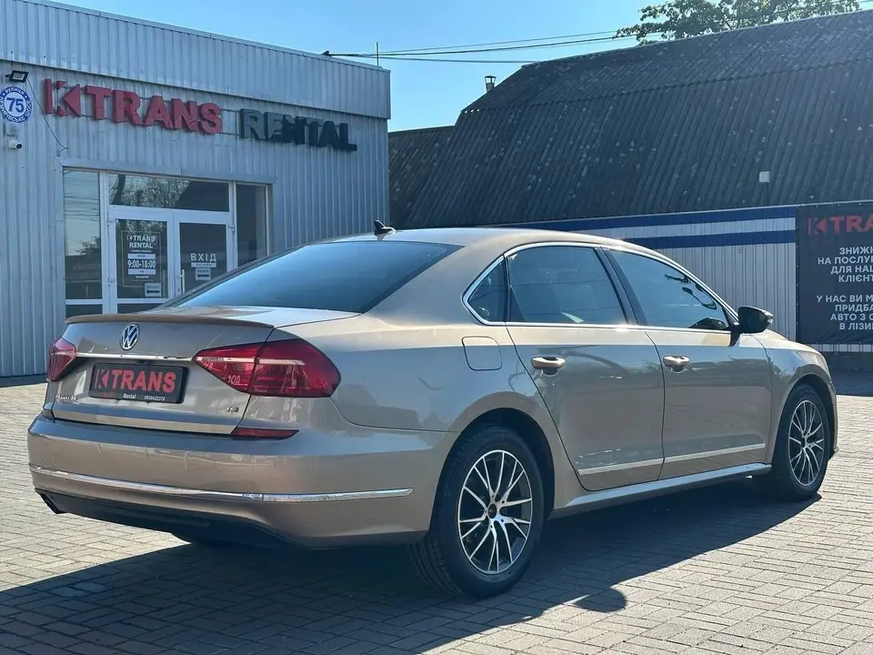 Volkswagen Passat 2016 (бежевий) з парку оренди KTRANS