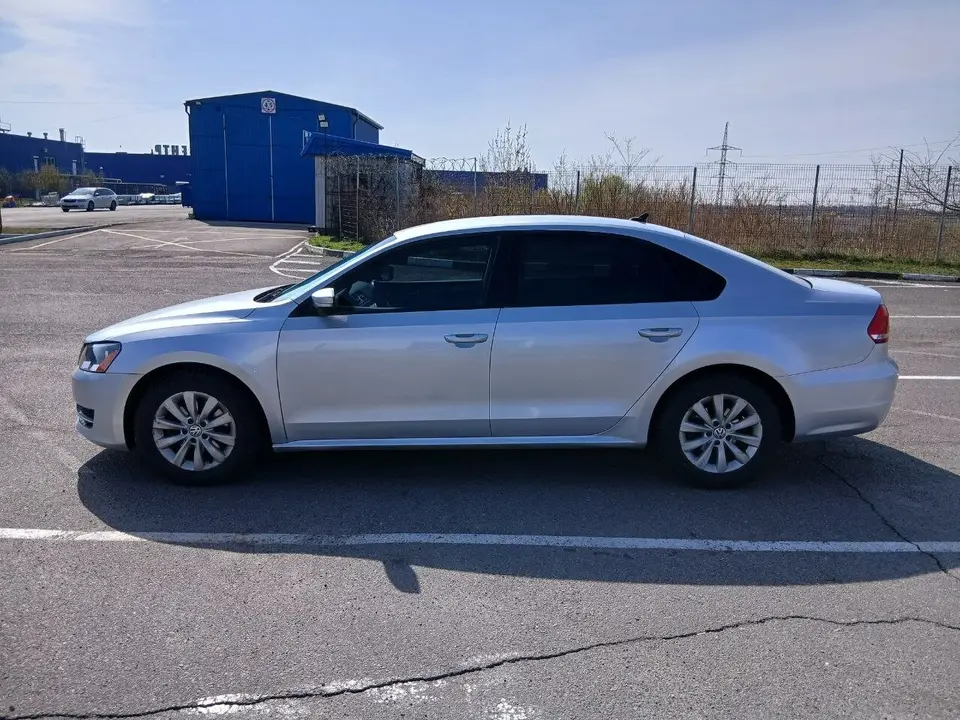 Volkswagen Passat 2014 з парку оренди KTRANS