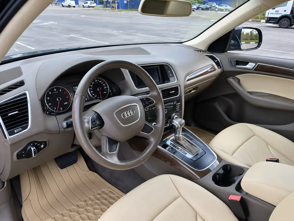 Audi Q5 2014 з парку оренди KTRANS