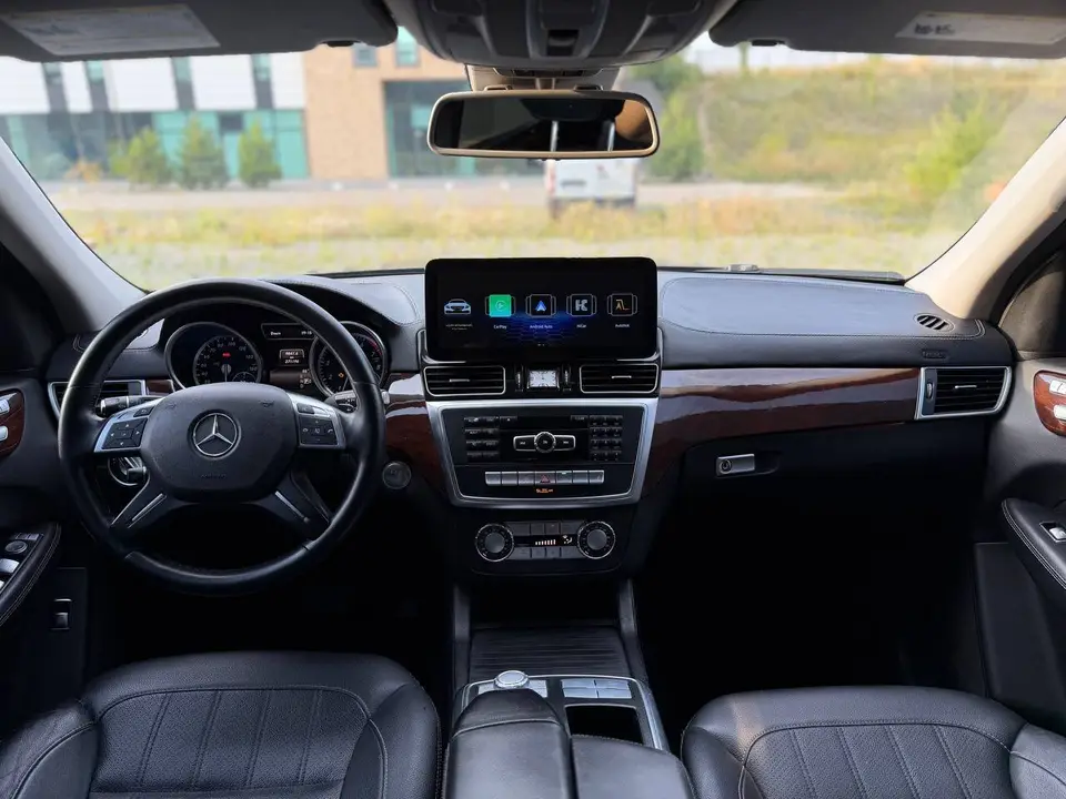 Mercedes-Benz GL 450 2015 из парка аренды KTRANS