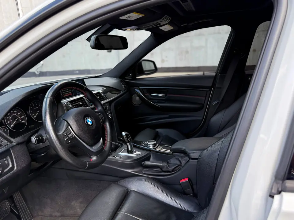 BMW 3 Series 328i 2013 з парку оренди KTRANS