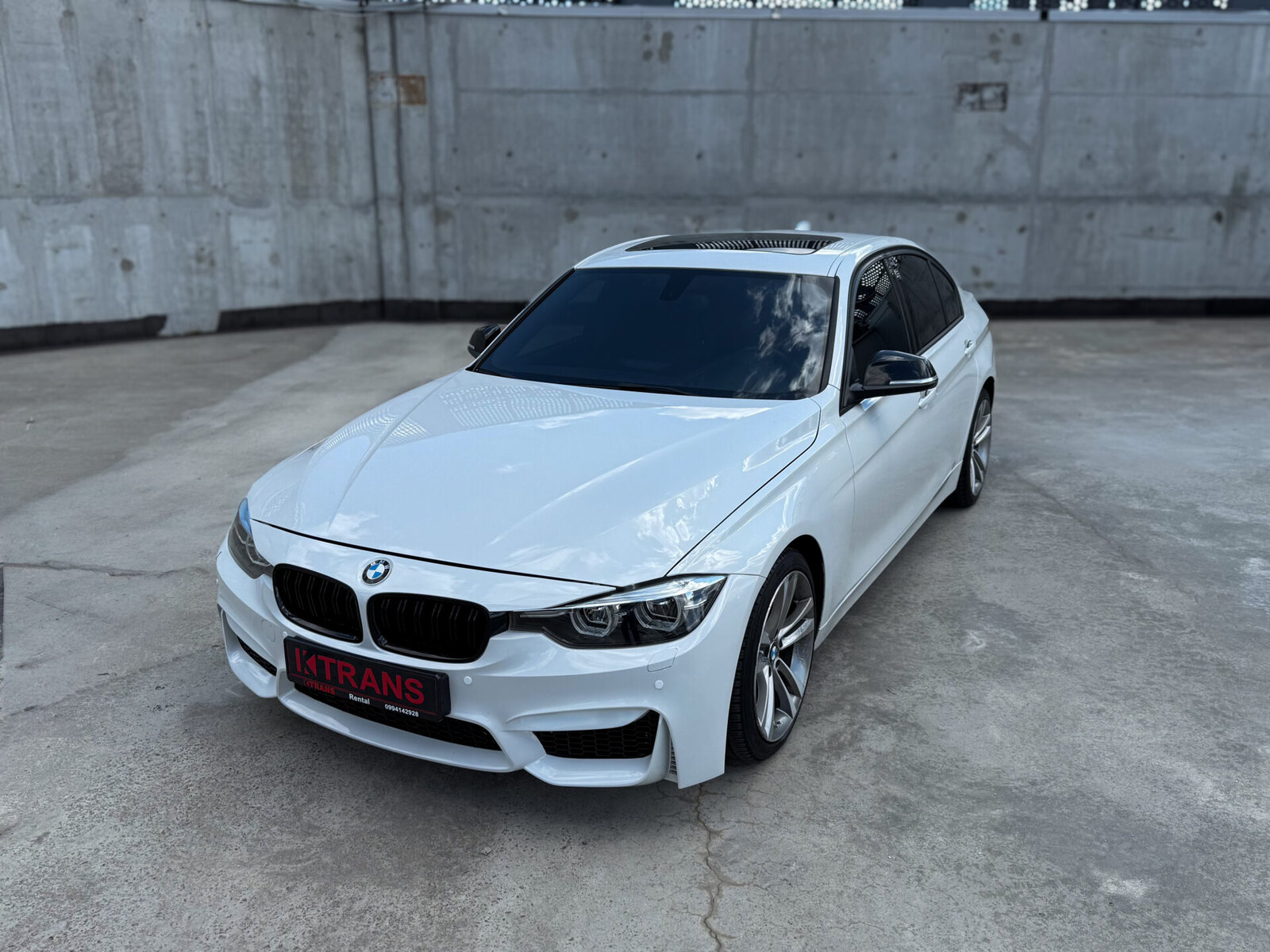 BMW 3 Series 328i 2013 з парку оренди KTRANS