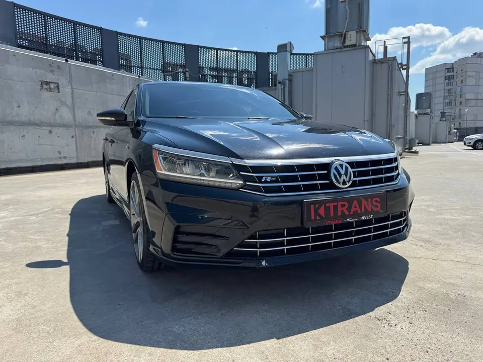 Volkswagen Passat 2016 (чорний) з парку оренди KTRANS