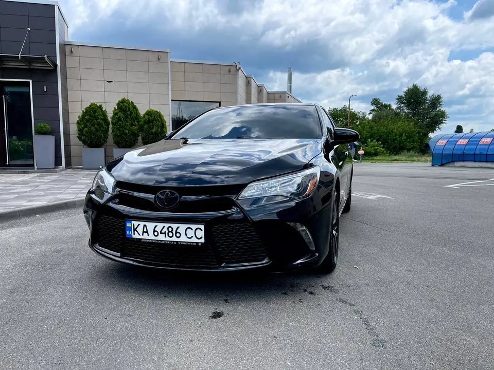 Toyota Camry 2015 из парка аренды KTRANS