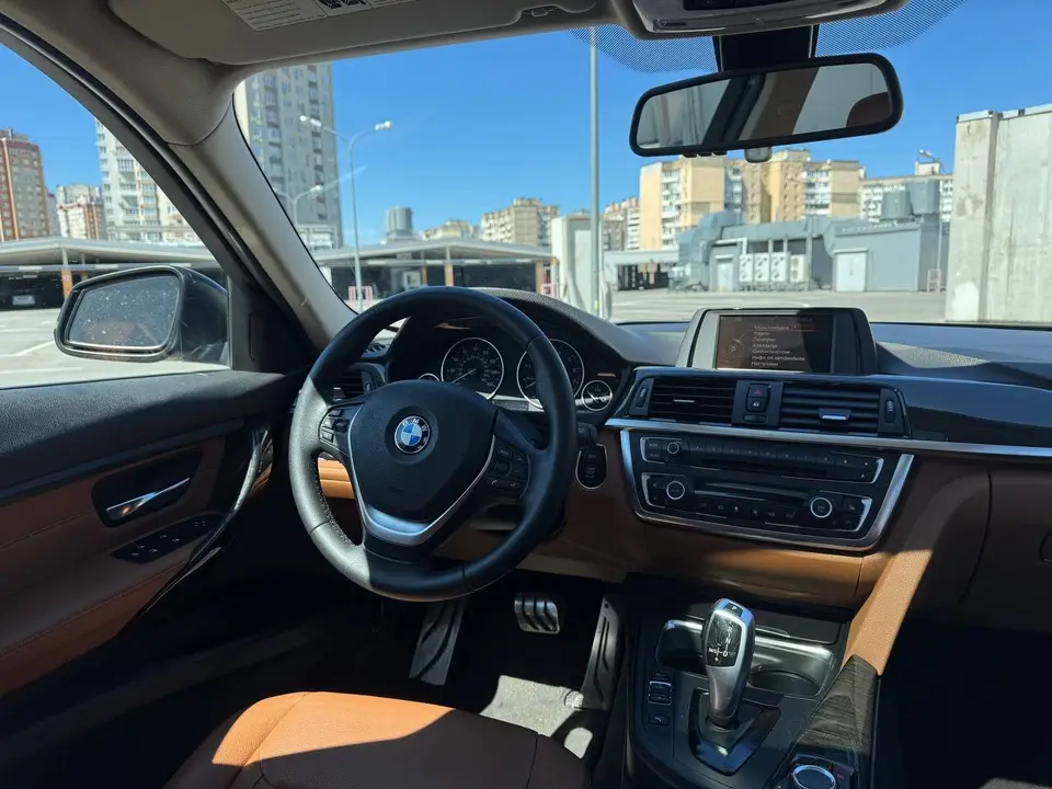 BMW 3 Series 328i 2015 з парку оренди KTRANS