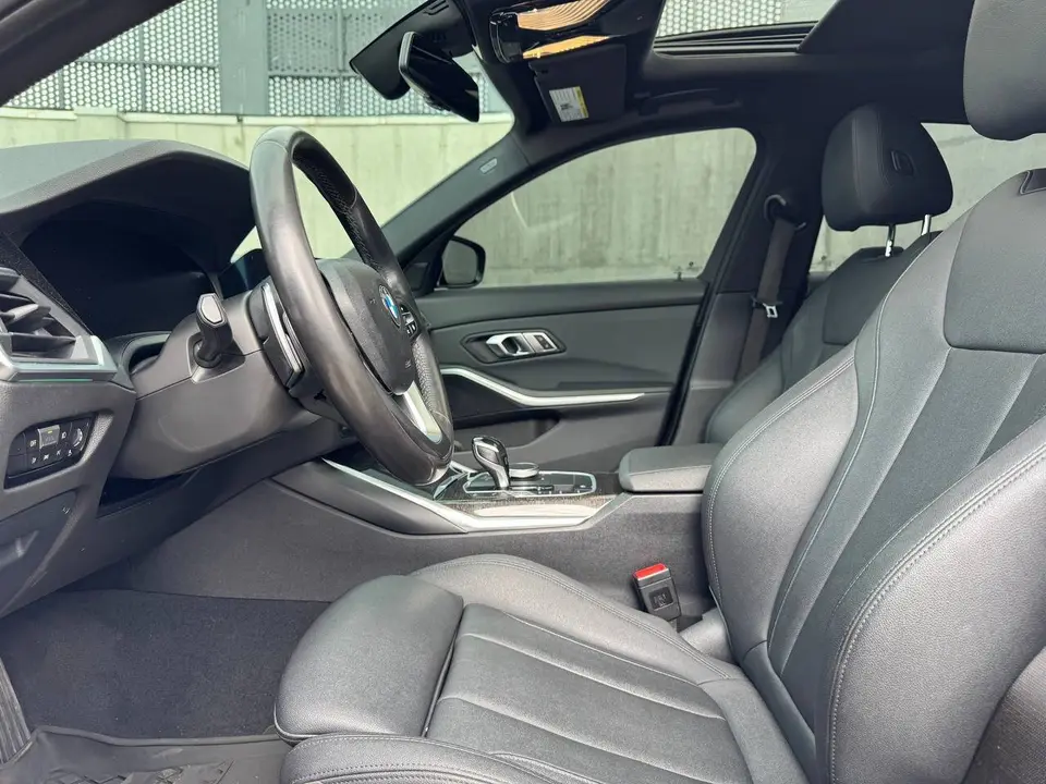 BMW 330i 2019 з парку оренди KTRANS