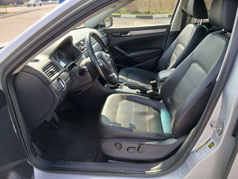 Volkswagen Passat 2014 з парку оренди KTRANS