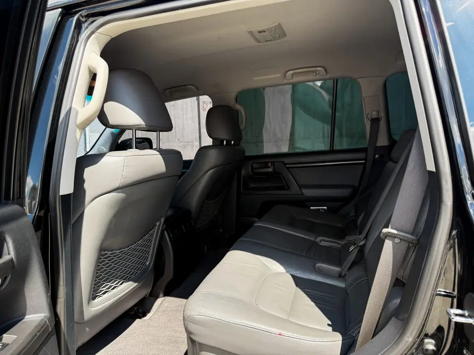 Toyota Land Cruiser 200 2007 з парку оренди KTRANS