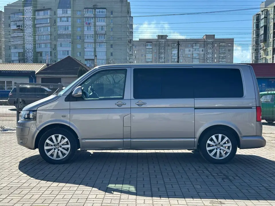 Volkswagen Multivan 2011 з парку оренди KTRANS