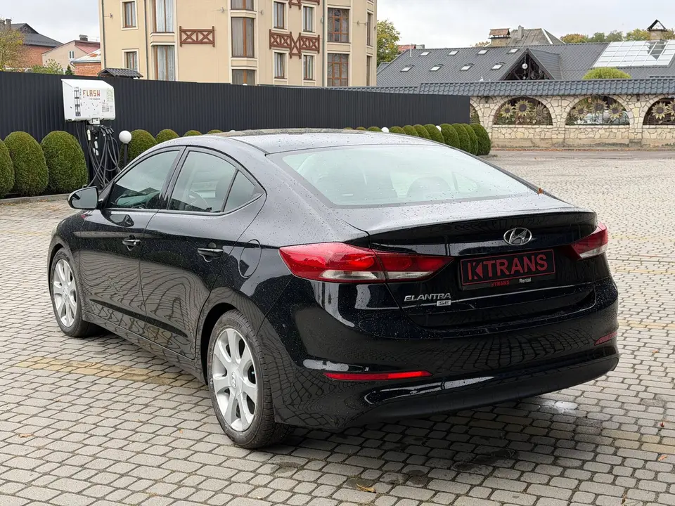 Hyundai Elantra 2018 из парка аренды KTRANS