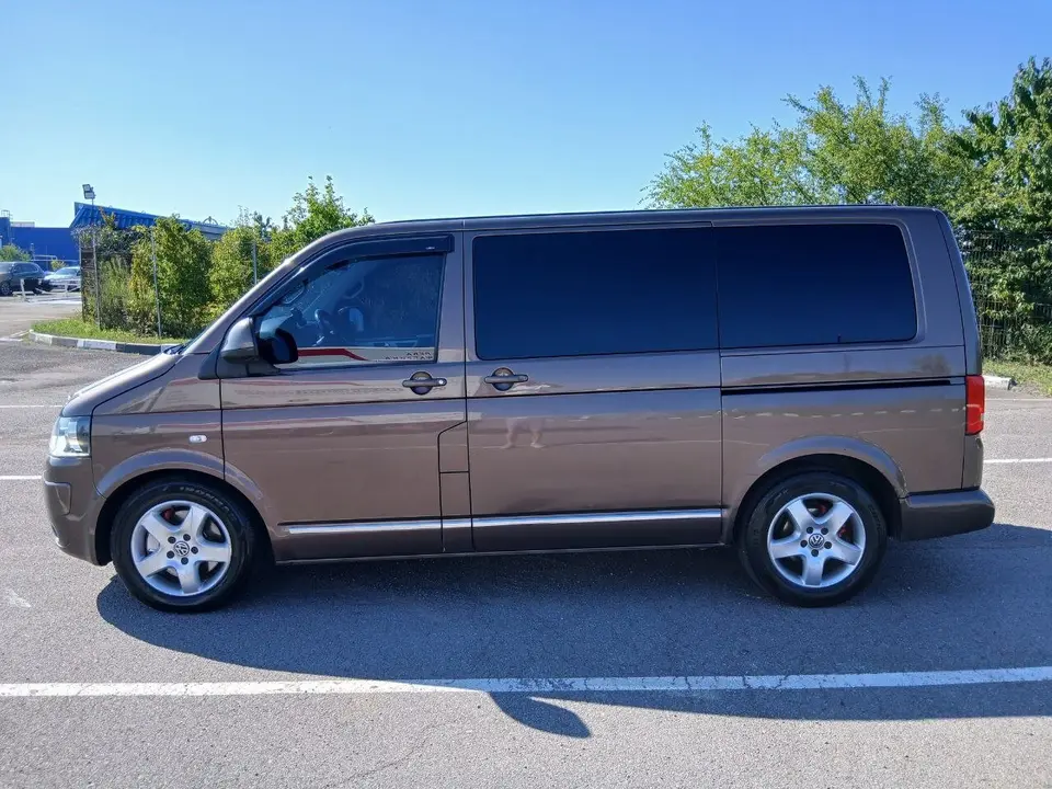Volkswagen Multivan 2010 з парку оренди KTRANS