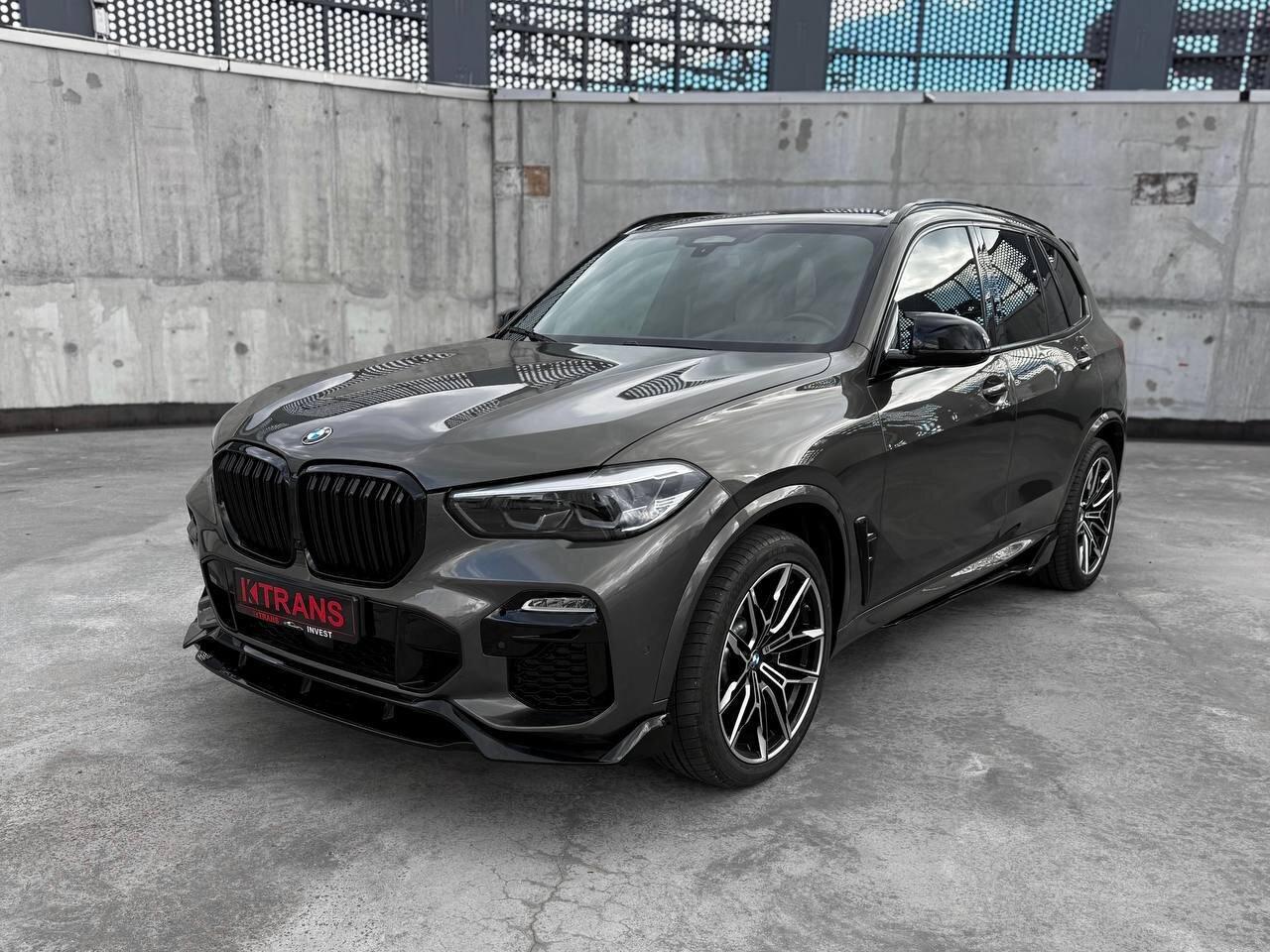 BMW X5 G05 2019 (сірий) з парку оренди KTRANS