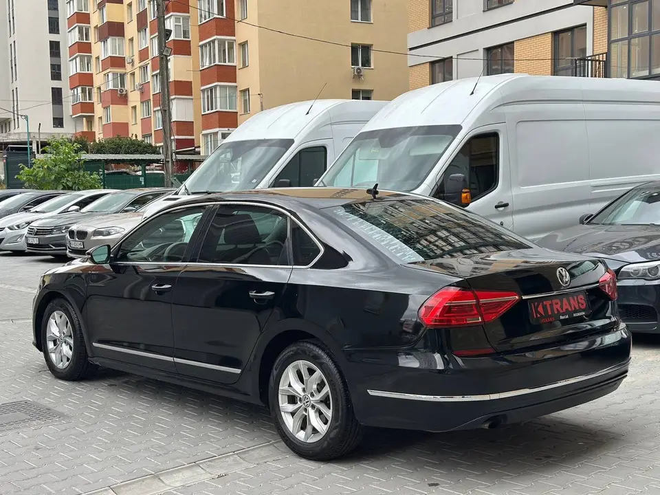 Volkswagen Passat 2016 (черный) из парка аренды KTRANS