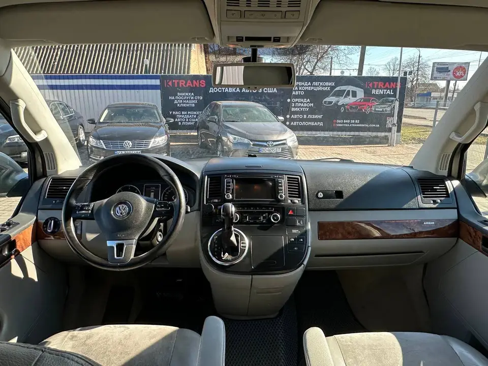Volkswagen Multivan 2011 з парку оренди KTRANS