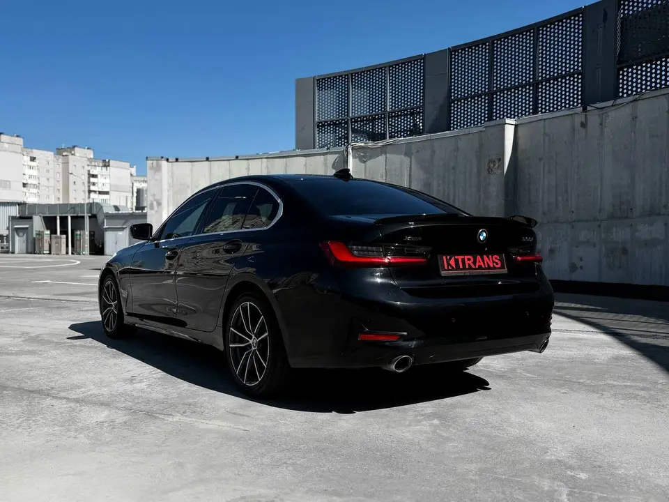 BMW 3 Series 330i 2019 з парку оренди KTRANS